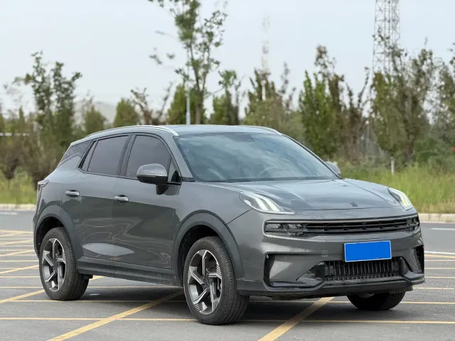 Lynk & Co 06 — Фото автомобиля 3