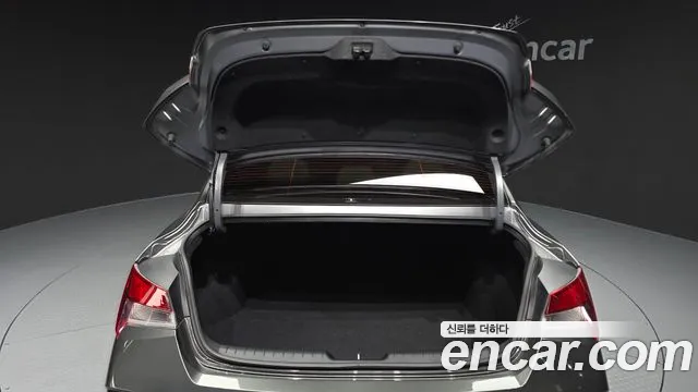 Hyundai Avante CN7 — Фото автомобиля 30