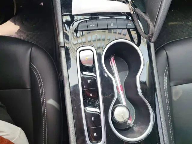 Buick Regal — Фото автомобиля 6