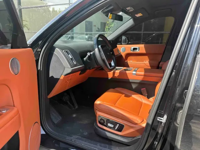 Li Auto L7 — Фото автомобиля 9