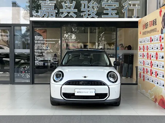 MINI Hatch — Фото автомобиля 2