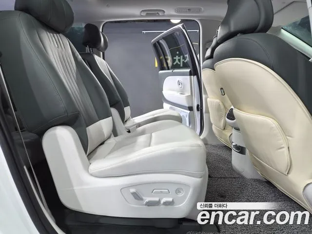 Hyundai Ioniq 9 — Фото автомобиля 12