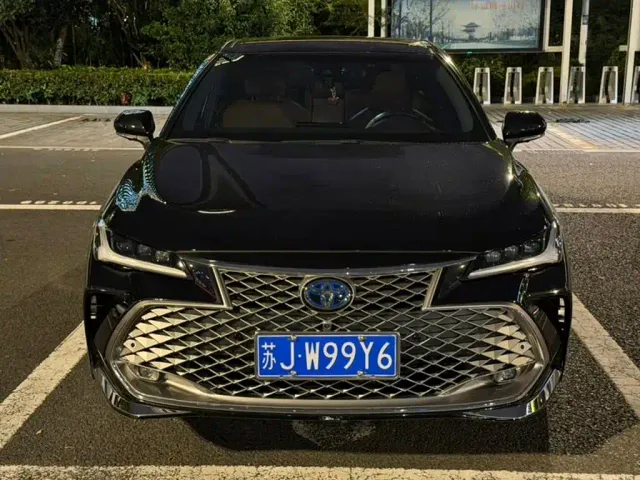 Toyota Avalon — Фото автомобиля 2