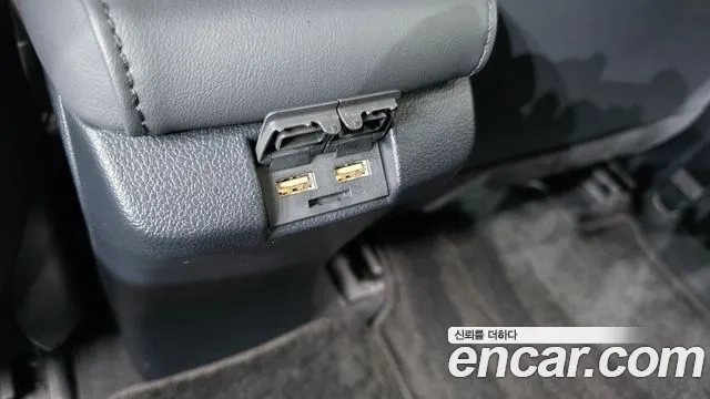 Toyota Prius — Фото автомобиля 29