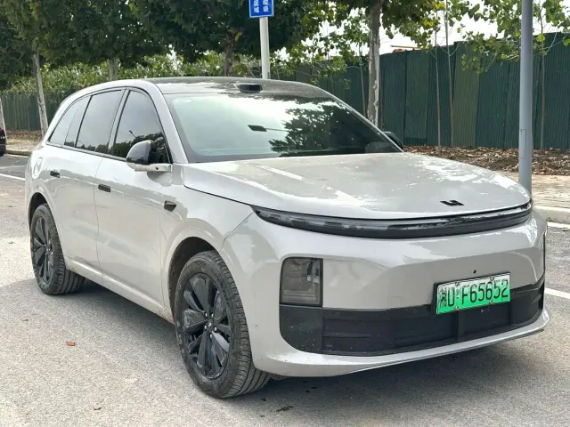 Li Auto L6 — Фото автомобиля 3