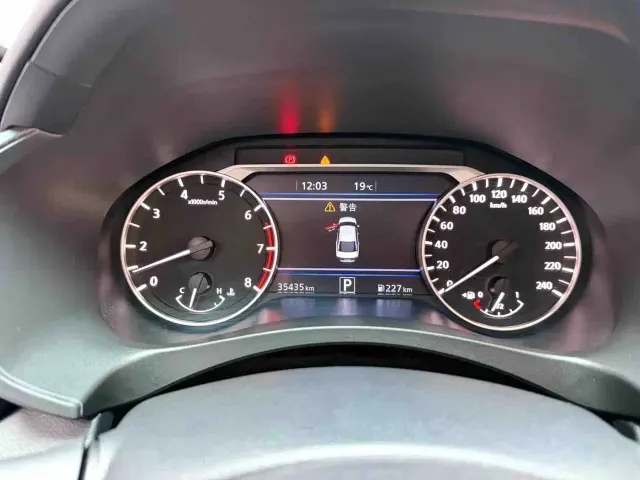 Nissan Teana — Фото автомобиля 19