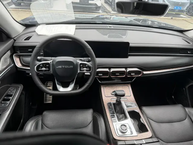 Jetour X70 Plus — Фото автомобиля 10