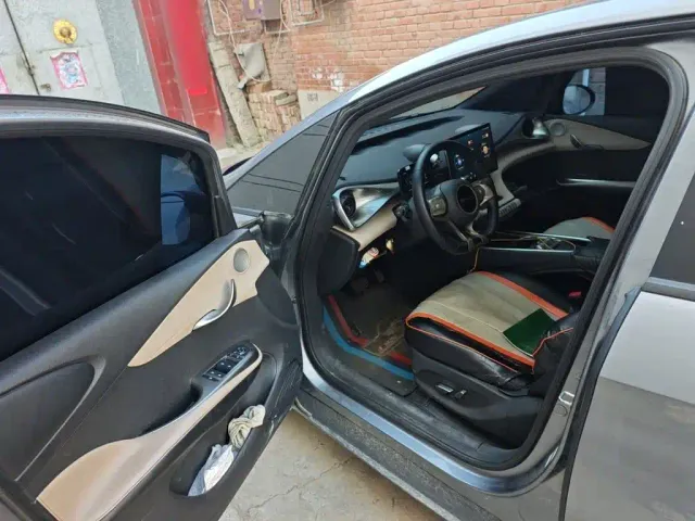 BYD Dolphin — Фото автомобиля 12
