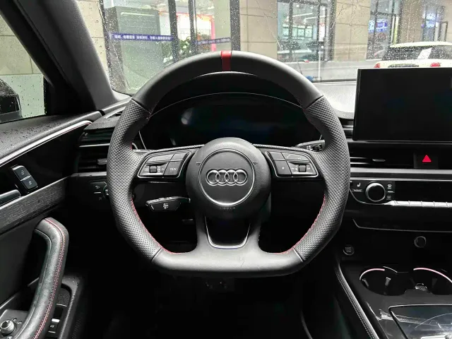 Audi A4L — Фото автомобиля 11