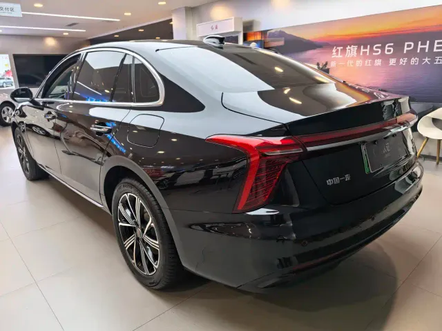Hongqi H5 PHEV — Фото автомобиля 5