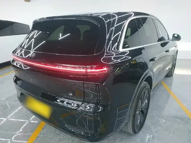 Li Auto L6 — Фото автомобиля 6