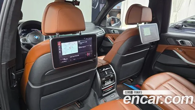 BMW X7 — Фото автомобиля 11