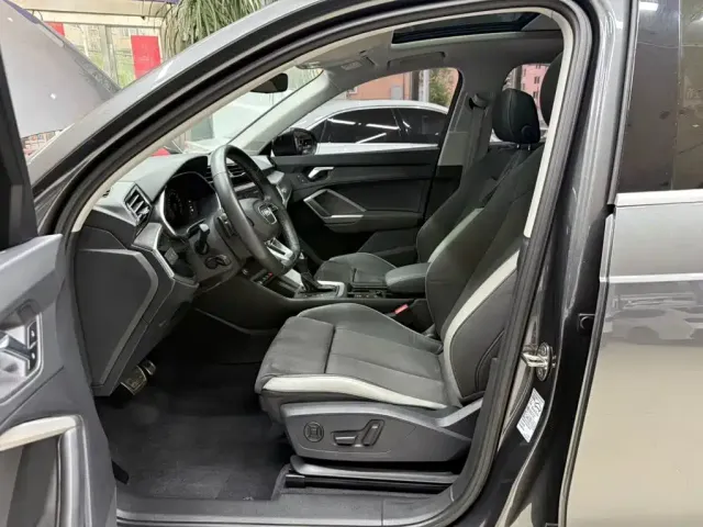 Audi Q3 — Фото автомобиля 16