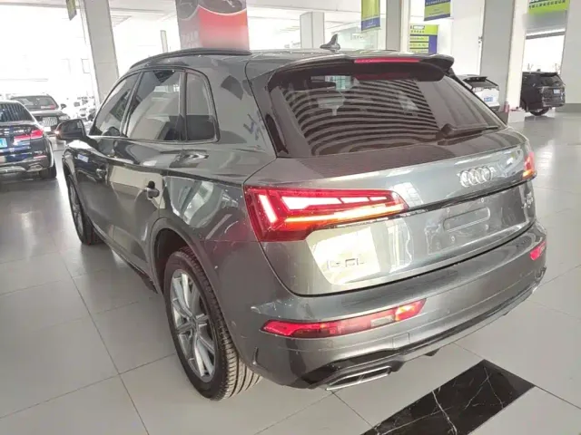 Audi Q5L — Фото автомобиля 4