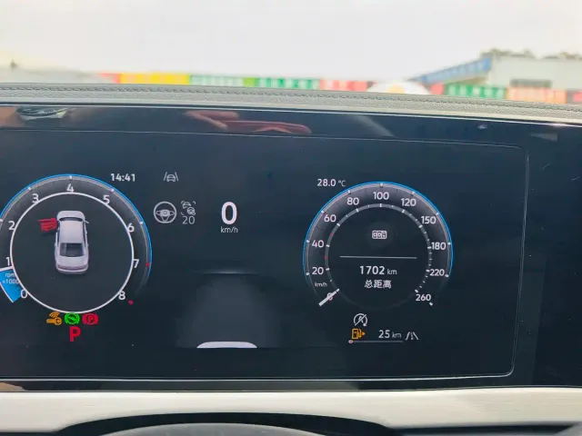 Volkswagen Passat — Фото автомобиля 7