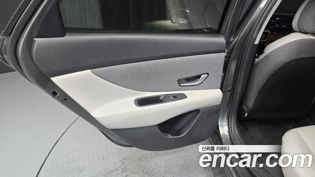 Hyundai AVANTE Avante (CN7) — Фото автомобиля 25
