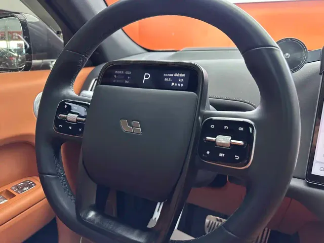 Li Auto L7 — Фото автомобиля 14