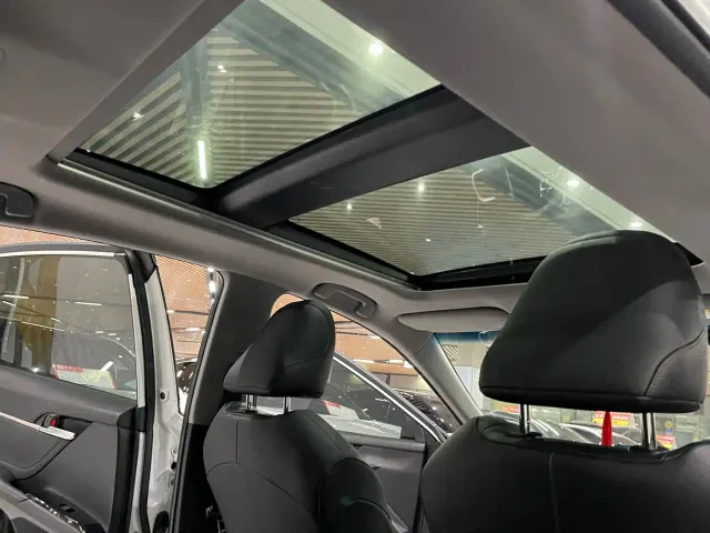 Toyota Camry 2023 2.5G Luxury Edition — Фото автомобиля 13