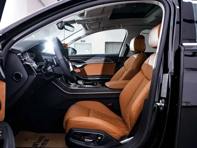 Audi A8 — Фото автомобиля 26