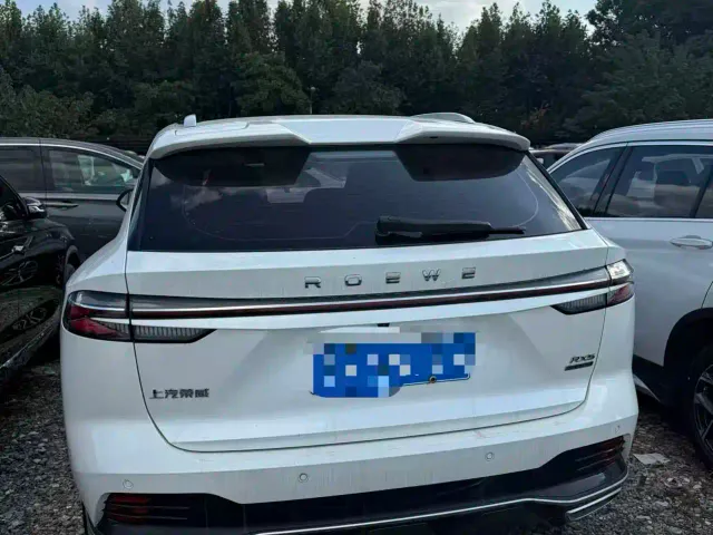 Roewe RX5 — Фото автомобиля 6