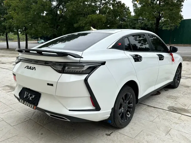 Dongfeng Yixuan — Фото автомобиля 9