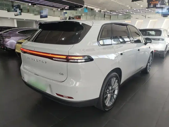 Leapmotor C10 — Фото автомобиля 6