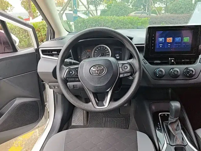Toyota Corolla — Фото автомобиля 10