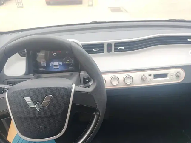 Wuling Hongguang Mini EV — Фото автомобиля 9