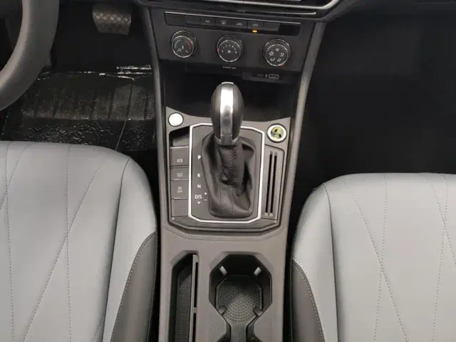 Volkswagen Lavida — Фото автомобиля 16