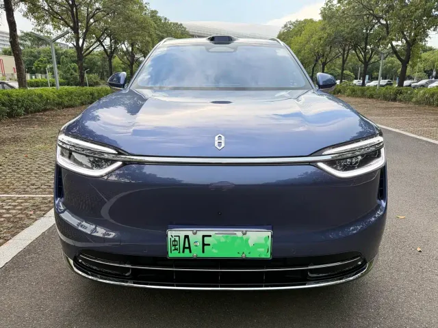 Aito M7 — Фото автомобиля 2