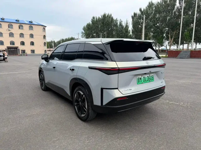 Toyota BoZhi 3X — Фото автомобиля 4