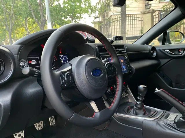 Subaru BRZ — Фото автомобиля 14