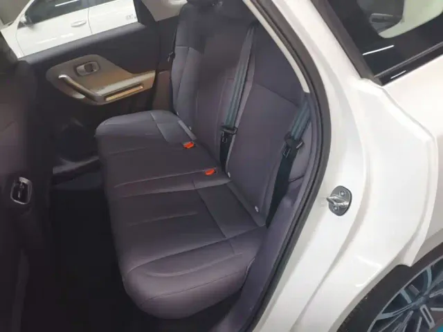 Leapmotor Leapmotor B01 2025 Model 550 Smart Edition — Фото автомобиля 13