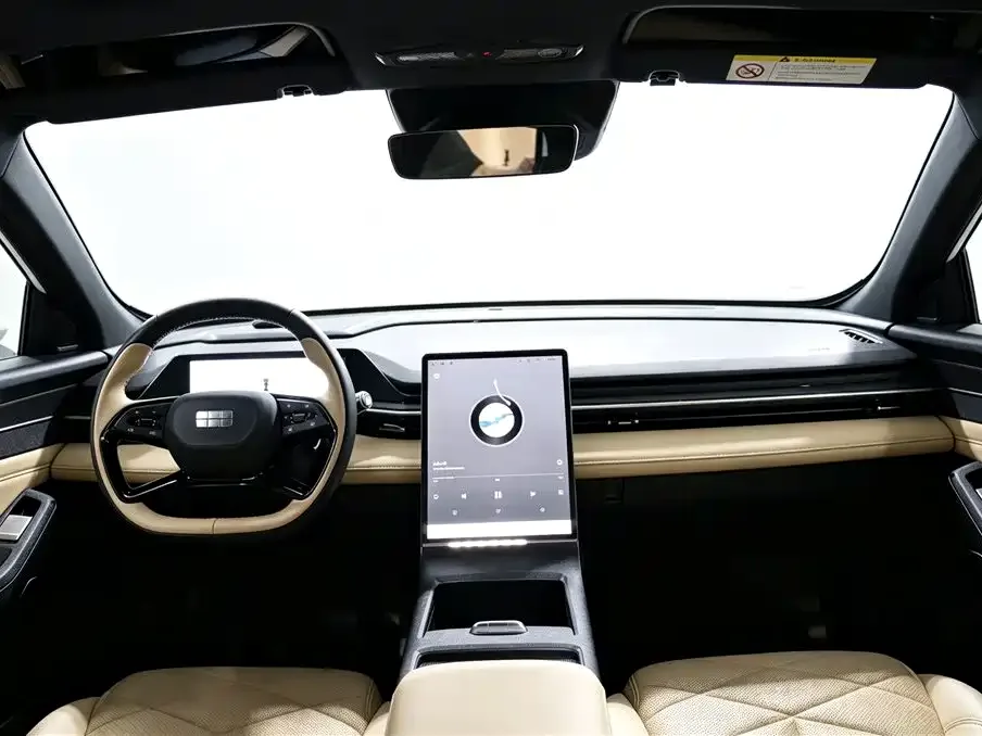 Geely Galaxy Galaxy L6 2023 60km PLUS — Фото автомобиля 9