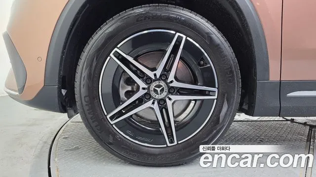 Mercedes-Benz EQA — Фото автомобиля 5