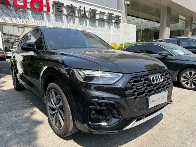 Audi Q5L — Фото автомобиля 3