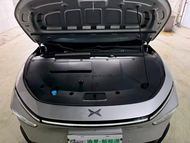 Xpeng P7+ — Фото автомобиля 21