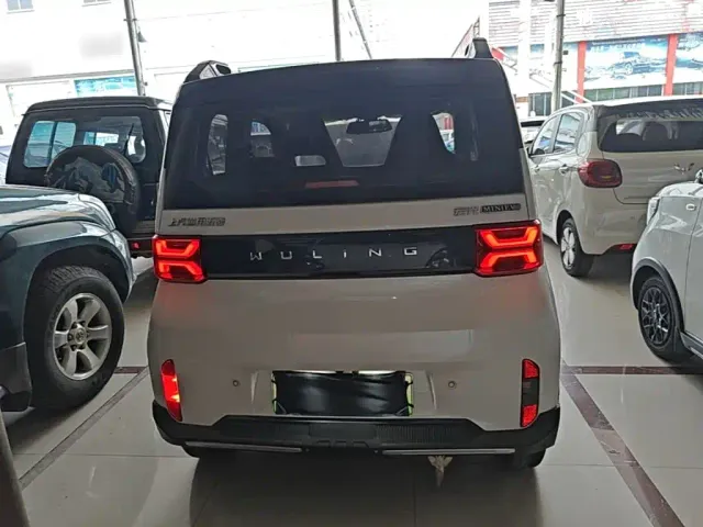 Wuling Hongguang Mini EV — Фото автомобиля 3