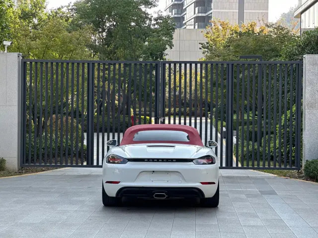 Porsche 718 — Фото автомобиля 5