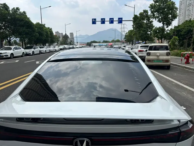 Changan UNI-V — Фото автомобиля 16