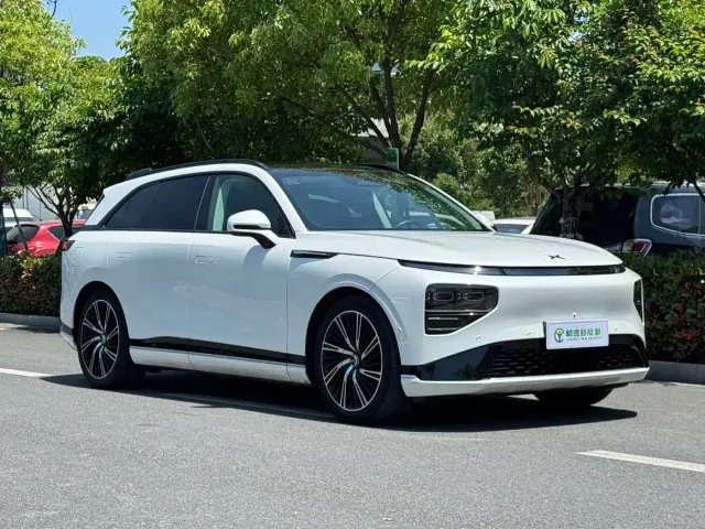 Xpeng G9 — Фото автомобиля 4