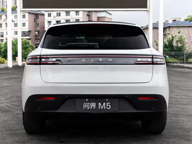 Aito M5 — Фото автомобиля 5