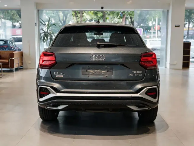 Audi Q2L — Фото автомобиля 4