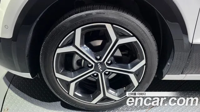 Kia Niro The All New Niro Signature — Фото автомобиля 3