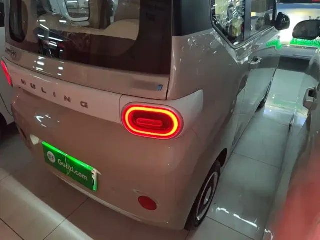 Wuling Hongguang Mini EV — Фото автомобиля 7