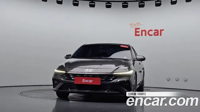 Hyundai Avante CN7 — Фото автомобиля 3