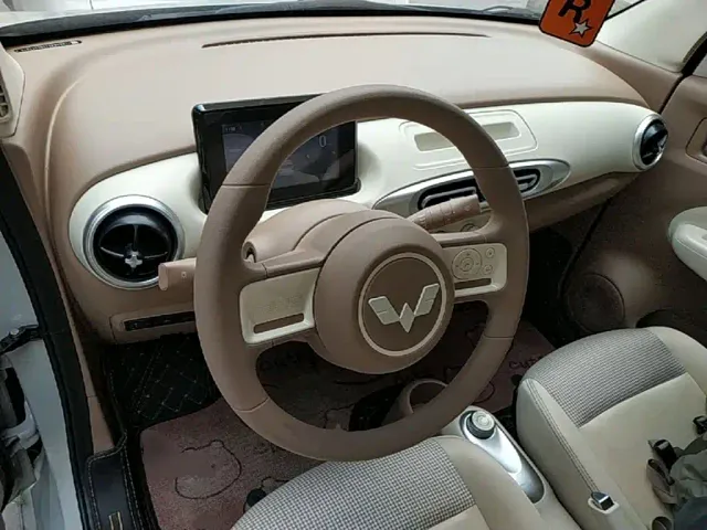 Wuling Hongguang Mini EV — Фото автомобиля 9