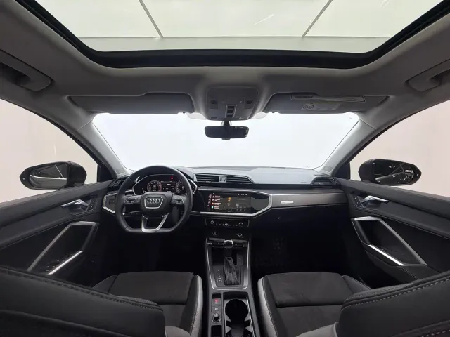 Audi Q3 — Фото автомобиля 10