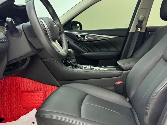 Infiniti Q50L — Фото автомобиля 9