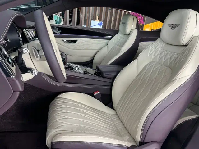 Bentley Continental — Фото автомобиля 22